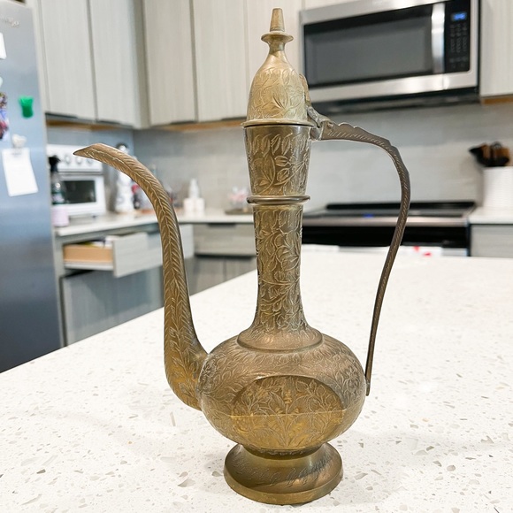 Handmade Vintage solid brass aftaba ewer. 1960’s India Surah Dallah Teapot. - Picture 3 of 8